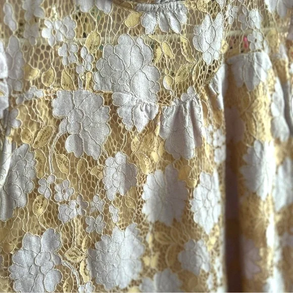 MONTEAU  Lace Floral Pattern Blouse - Picture 2 of 6